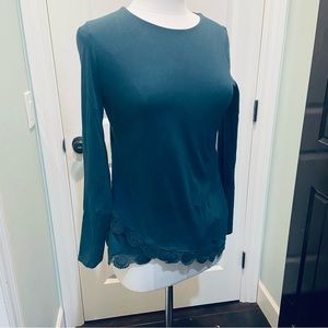 Banana Republic Top Women's XS Long Sleeve Teal Green Overlap Hem Crochet Trim